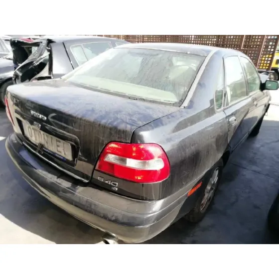 VOLVO S40 BERLINA '2002 1.6 NEGRO