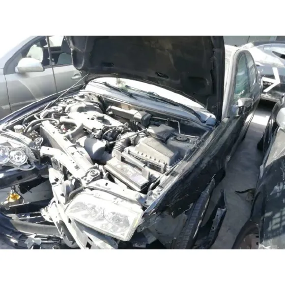 VOLVO S40 BERLINA '2002 1.6 NEGRO