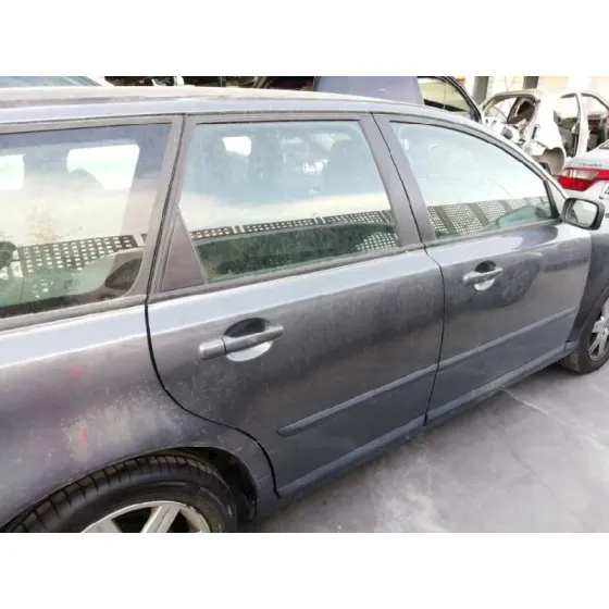 VOLVO V50 FAMILIAR '2006 1.8 MOMENTUM NEGRO