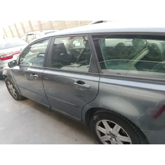 VOLVO V50 FAMILIAR '2006 1.8 MOMENTUM NEGRO