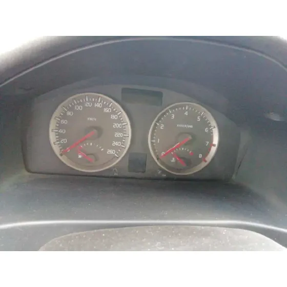 VOLVO V50 FAMILIAR '2006 1.8 MOMENTUM NEGRO