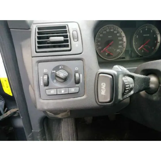 VOLVO V50 FAMILIAR '2006 1.8 MOMENTUM NEGRO