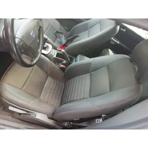VOLVO V50 FAMILIAR '2006 1.8 MOMENTUM NEGRO