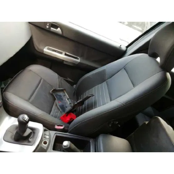 VOLVO V50 FAMILIAR '2006 1.8 MOMENTUM NEGRO