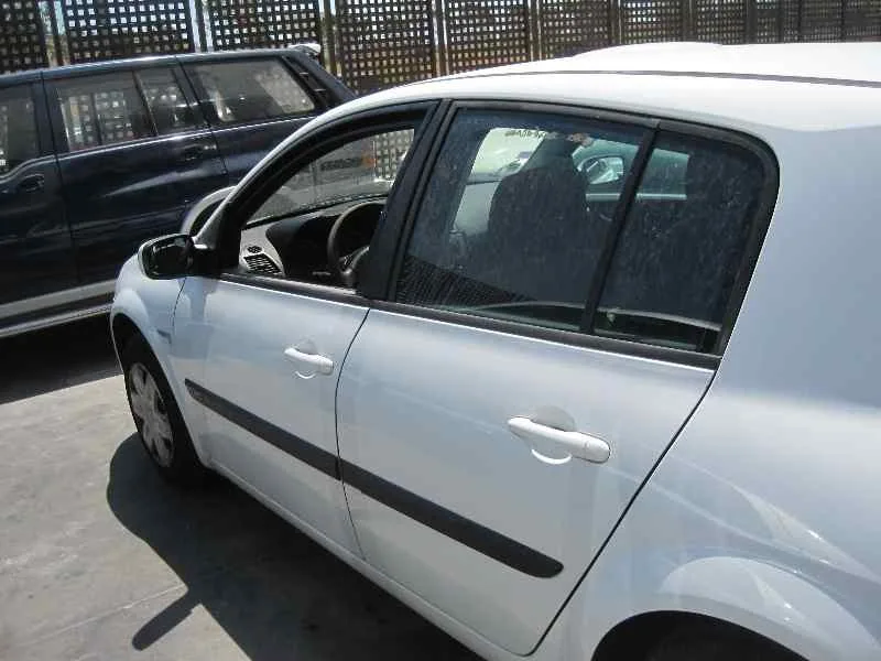 RENAULT MEGANE II BERLINA 5P '2003 * BLANCO
