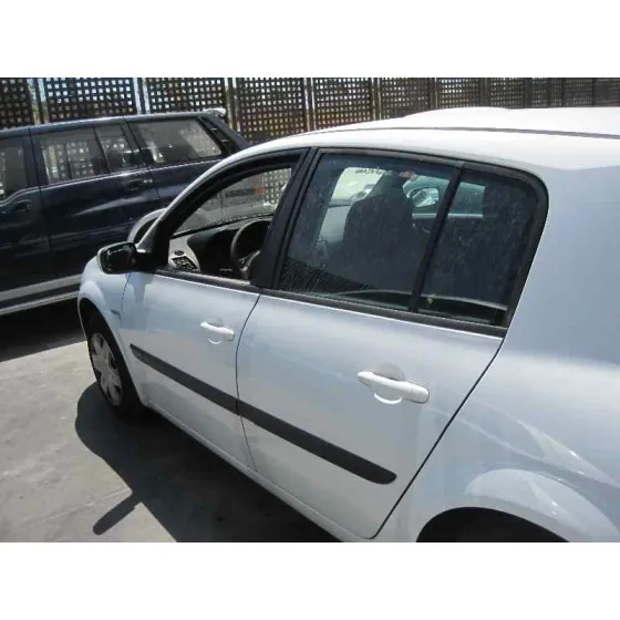 RENAULT MEGANE II BERLINA 5P '2003 * BLANCO