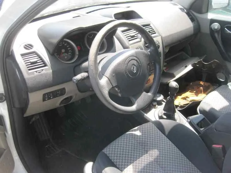 RENAULT MEGANE II BERLINA 5P '2003 * BLANCO
