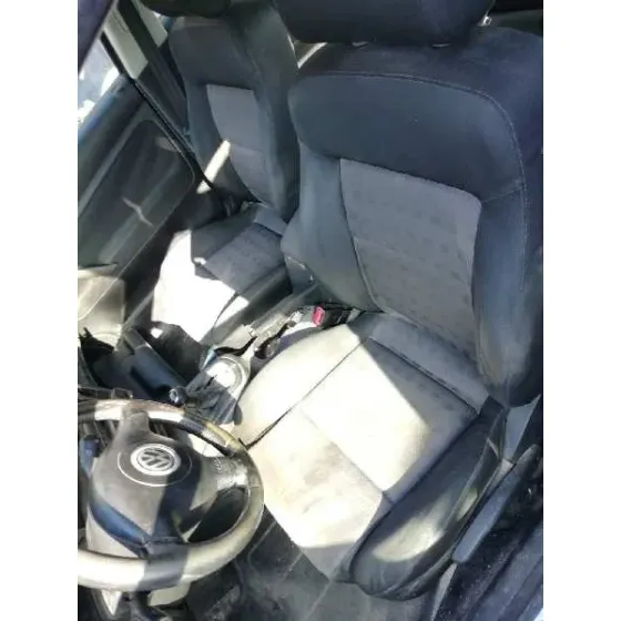 VOLKSWAGEN PASSAT BERLINA (3B3) '2002 1.9 TDI GRIS