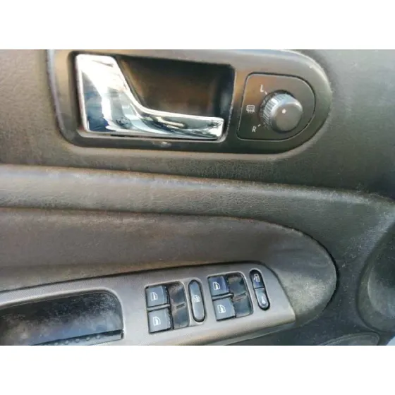 VOLKSWAGEN PASSAT BERLINA (3B3) '2002 1.9 TDI GRIS
