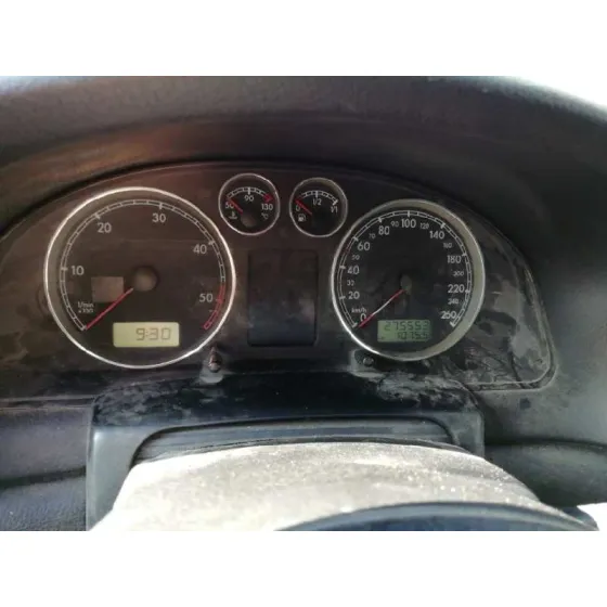 VOLKSWAGEN PASSAT BERLINA (3B3) '2002 1.9 TDI GRIS