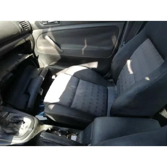 VOLKSWAGEN PASSAT BERLINA (3B3) '2002 1.9 TDI GRIS
