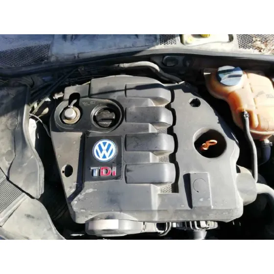 VOLKSWAGEN PASSAT BERLINA (3B3) '2002 1.9 TDI GRIS