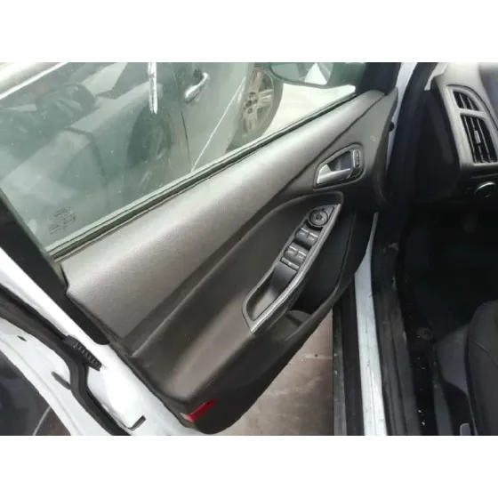 FORD FOCUS LIM. '2015 TREND + BLANCO