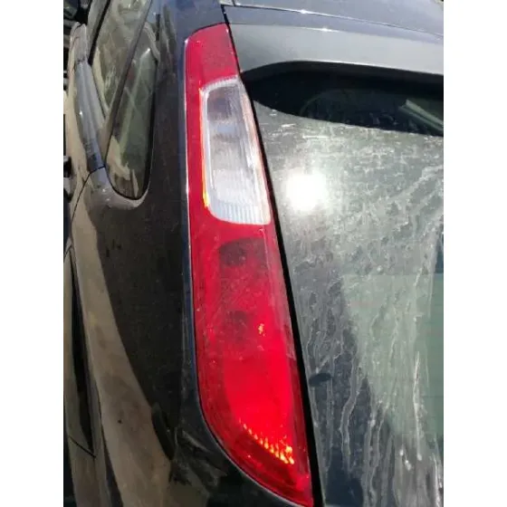 FORD FOCUS BERLINA (CAP) '2006 1.6 16V CAT NEGRO
