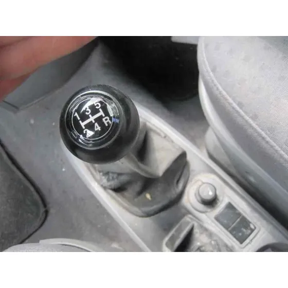 KIA CARENS '2004 2.0 CRDI EX MONOVOLUMEN VERDE