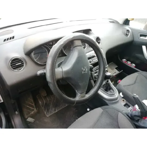 PEUGEOT 308 '2008 CONFORT NEGRO