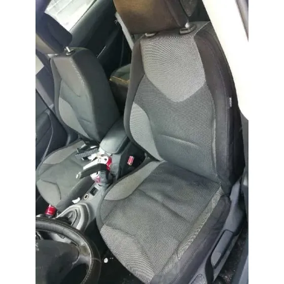 PEUGEOT 308 '2008 CONFORT NEGRO