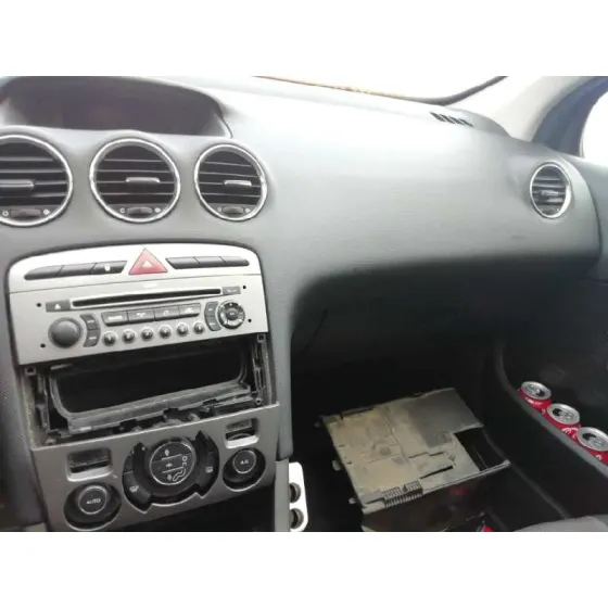 PEUGEOT 308 '2008 CONFORT NEGRO