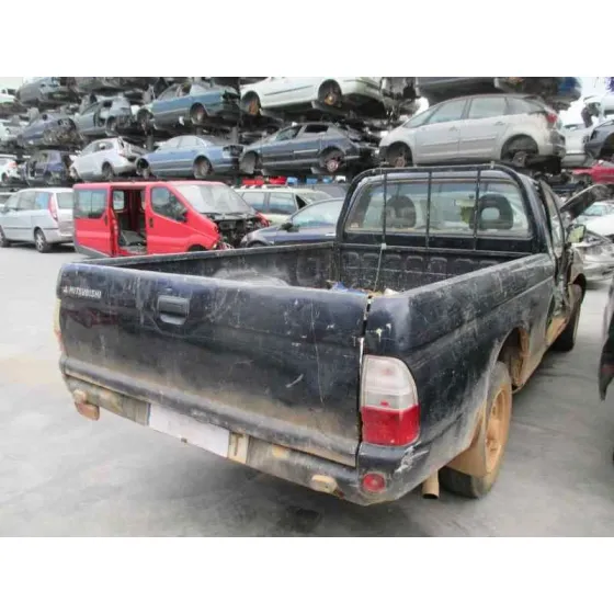 MITSUBISHI L 200 (K6/7) '2006 2500 TD MAGNUM CLUB CAB (2-PTAS.) AZUL MARINO
