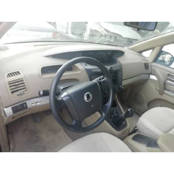 SSANGYONG RODIUS '2007 XDI NEGRO