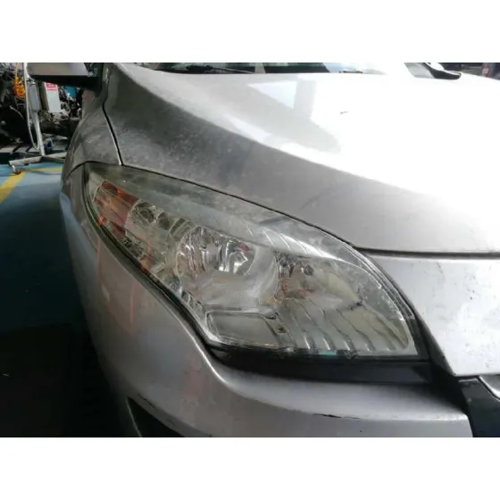 RENAULT MEGANE III BERLINA 5 P '2012 DYNAMIQUE GRIS PLATA