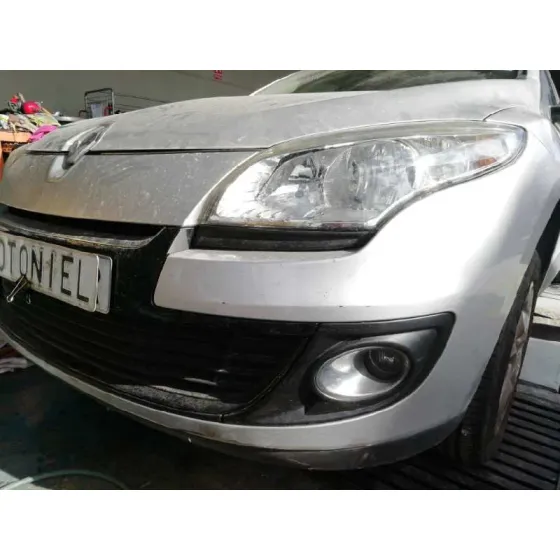 RENAULT MEGANE III BERLINA 5 P '2012 DYNAMIQUE GRIS PLATA