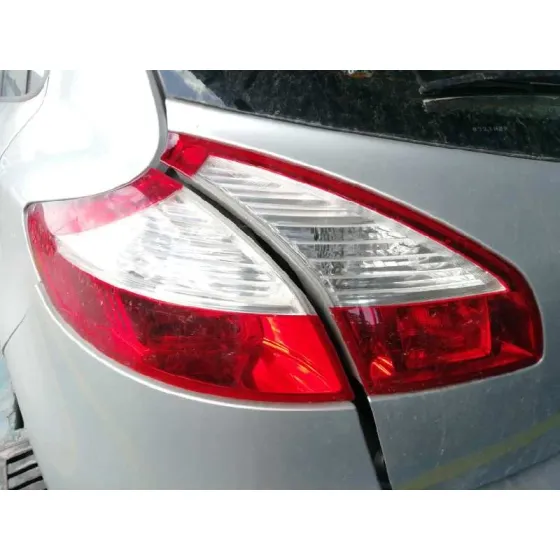 RENAULT MEGANE III BERLINA 5 P '2012 DYNAMIQUE GRIS PLATA