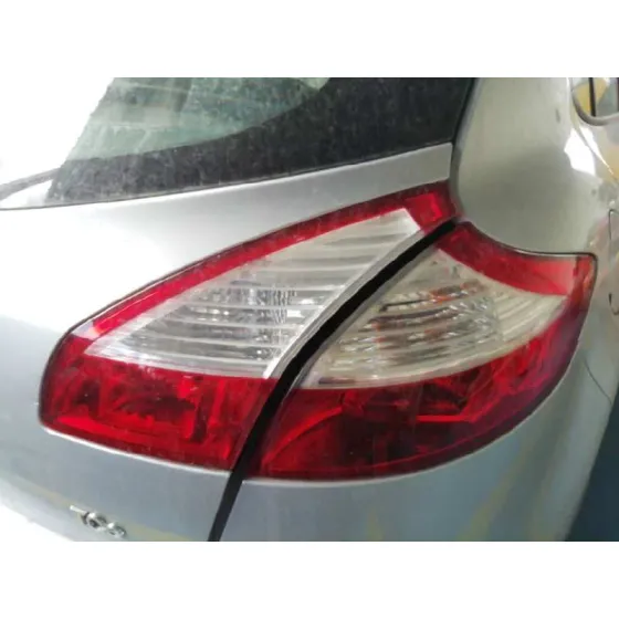 RENAULT MEGANE III BERLINA 5 P '2012 DYNAMIQUE GRIS PLATA