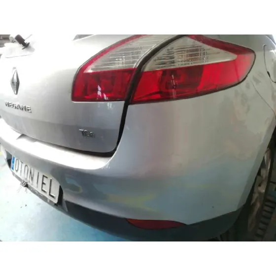 RENAULT MEGANE III BERLINA 5 P '2012 DYNAMIQUE GRIS PLATA