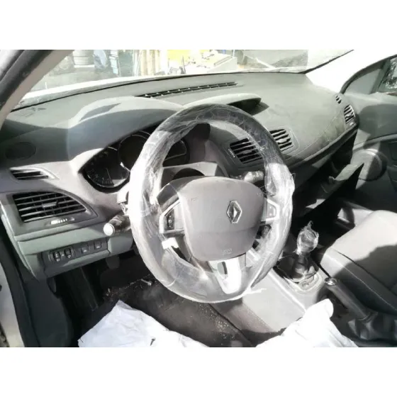RENAULT MEGANE III BERLINA 5 P '2012 DYNAMIQUE GRIS PLATA