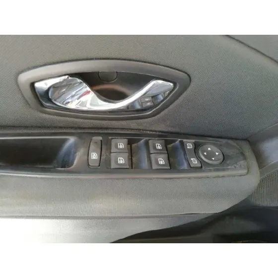 RENAULT MEGANE III BERLINA 5 P '2012 DYNAMIQUE GRIS PLATA
