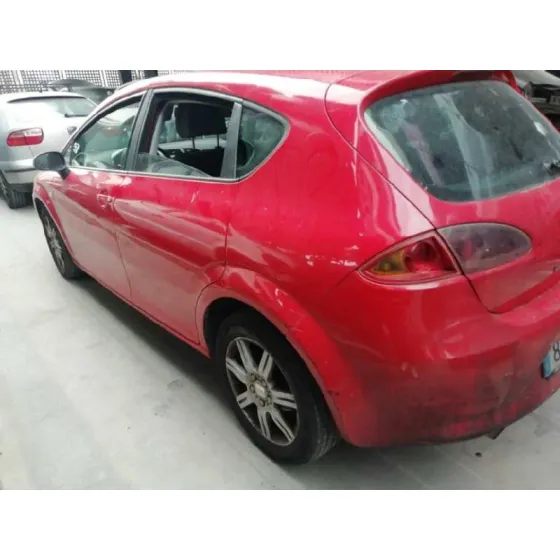 SEAT LEON (1P1) '2005 1.9 TDI ROJO