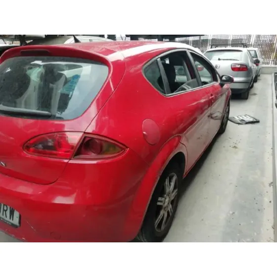 SEAT LEON (1P1) '2005 1.9 TDI ROJO