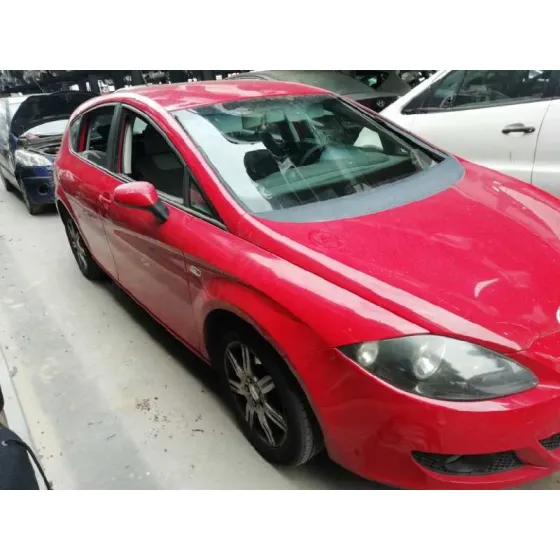 SEAT LEON (1P1) '2005 1.9 TDI ROJO