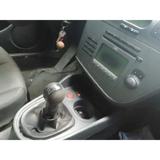 SEAT LEON (1P1) '2005 1.9 TDI ROJO