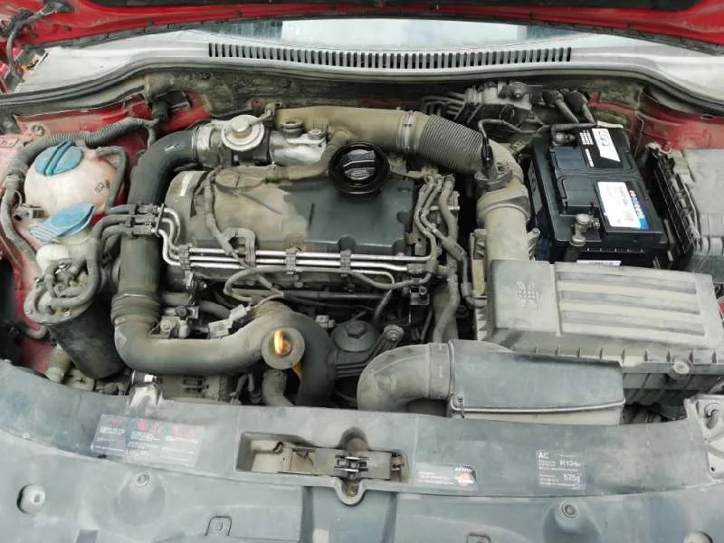 SEAT LEON (1P1) '2005 1.9 TDI ROJO