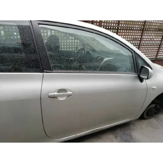 TOYOTA AURIS '2007 LUNA GRIS