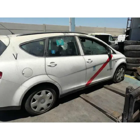 SEAT ALTEA XL (5P5) '2015 REFERENCE BLANCO