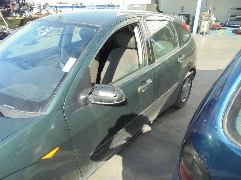 FORD FOCUS BERLINA (CAK) '2004 AMBIENTE VERDE