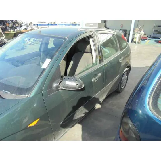 FORD FOCUS BERLINA (CAK) '2004 AMBIENTE VERDE