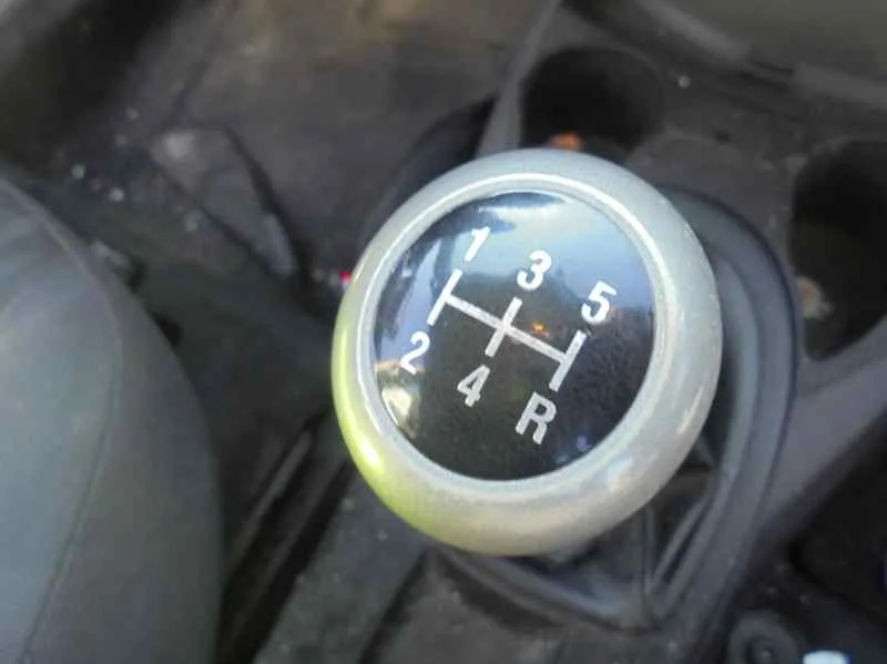 FORD FOCUS BERLINA (CAK) '2004 AMBIENTE VERDE