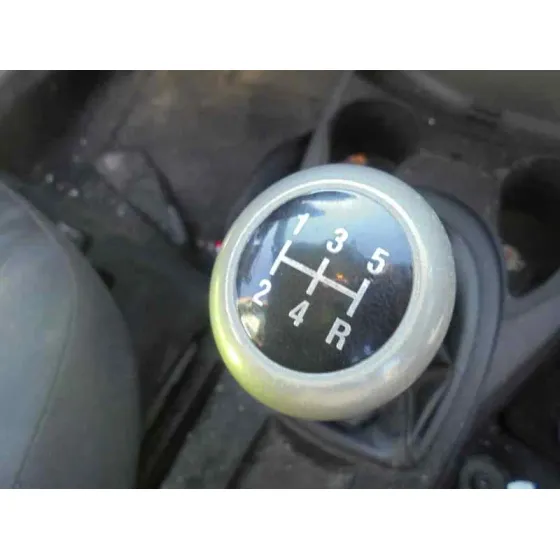 FORD FOCUS BERLINA (CAK) '2004 AMBIENTE VERDE