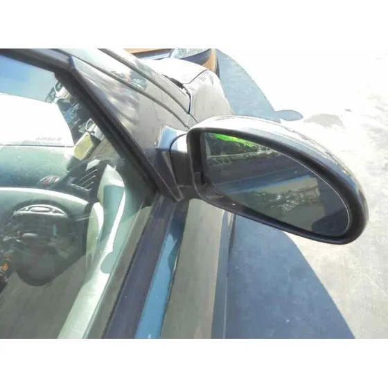 FORD FOCUS BERLINA (CAK) '2004 AMBIENTE VERDE