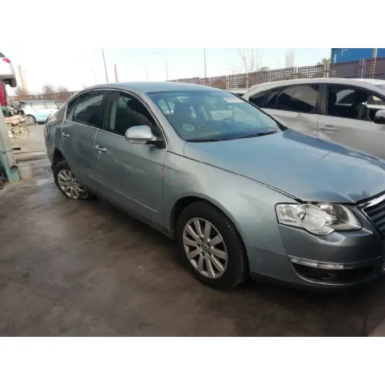 VOLKSWAGEN PASSAT BERLINA (3C2) '2006 ADVANCE GRIS