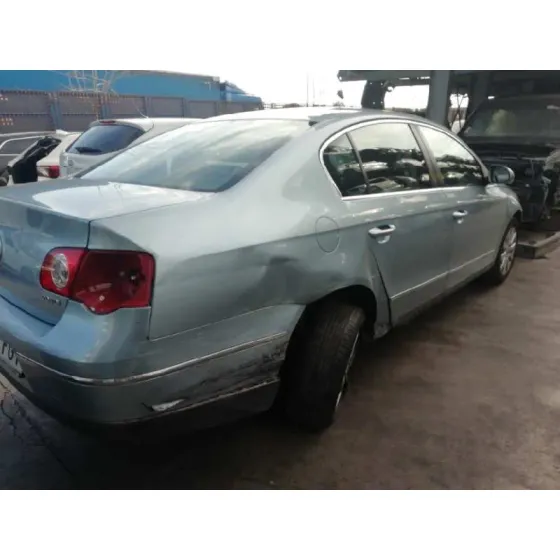 VOLKSWAGEN PASSAT BERLINA (3C2) '2006 ADVANCE GRIS