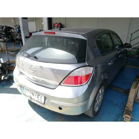 OPEL ASTRA H BERLINA '2004 COSMO GRIS PLATA