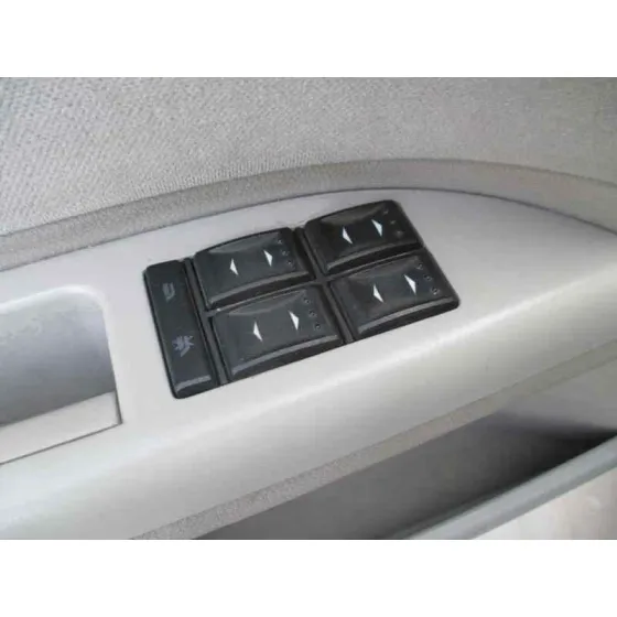 FORD MONDEO BERLINA (GE) '2002 AMBIENTE AZUL