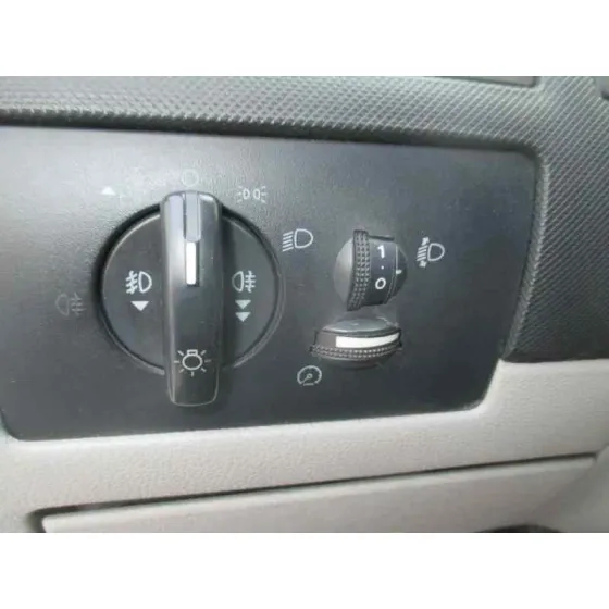 FORD MONDEO BERLINA (GE) '2002 AMBIENTE AZUL