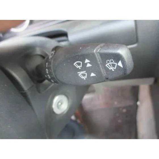 FORD MONDEO BERLINA (GE) '2002 AMBIENTE AZUL