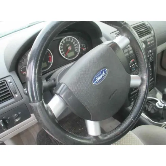 FORD MONDEO BERLINA (GE) '2002 AMBIENTE AZUL